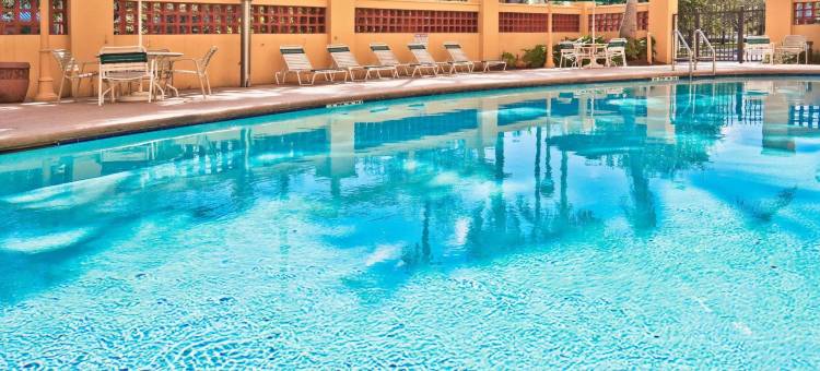 迈阿密机场西拉昆塔温德姆套房酒店(La Quinta Inn & Suites by Wyndham Miami Airport West)图片