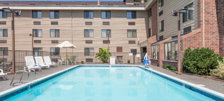 克拉克默斯 - 波特兰凯艺套房酒店(Quality Inn & Suites Clackamas - Portland)图片