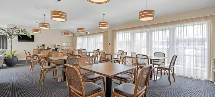 新伊娜-罗托鲁瓦(Newina Rotorua)图片