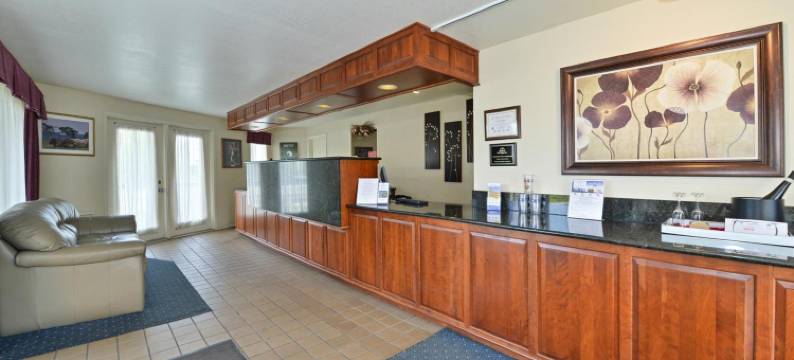 麦基诺城温德姆Travelodge酒店(Travelodge by Wyndham Mackinaw City)图片