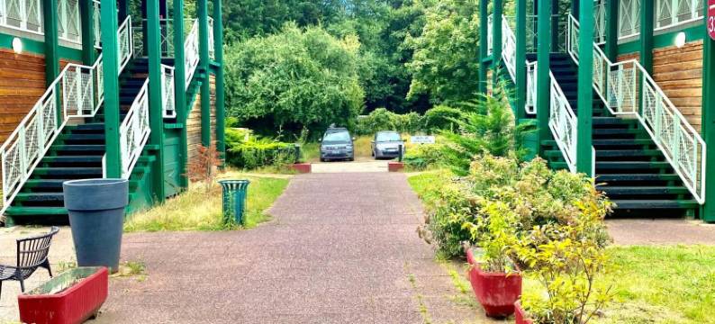 里昂北达迪利布里特酒店(Brit Hotel Lyon Nord Dardilly)图片