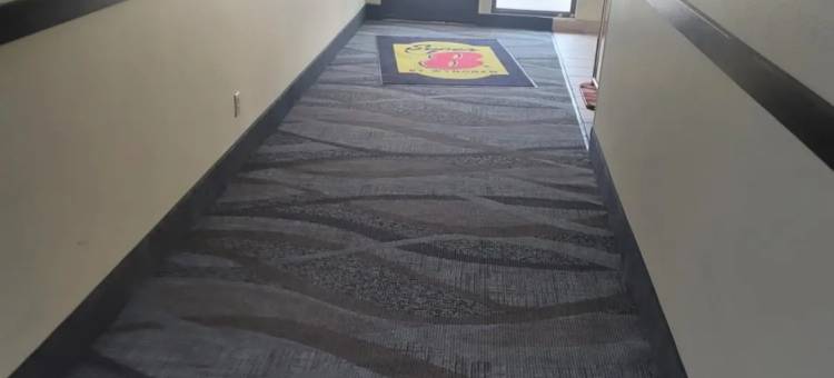 瓦伦泰因速8酒店(Super 8 by Wyndham Valentine NE)图片