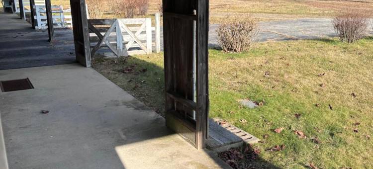 OYO克林顿村汽车旅馆(Village Motel)图片