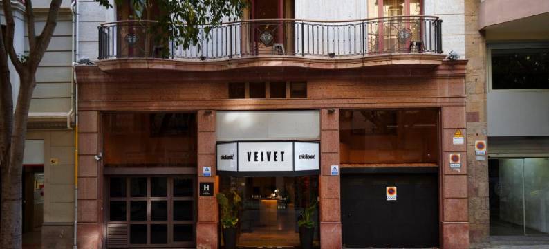 时髦&精简天鹅绒住宿(Chic & Basic Velvet)图片