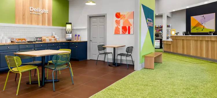 Spark by Hilton Daleville Roanoke North图片