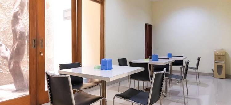 TwoSpaces Living at Toedjoeh Enam 伊斯兰家庭寄宿(TwoSpaces Living at Toedjoeh Enam Homestay Syariah)图片