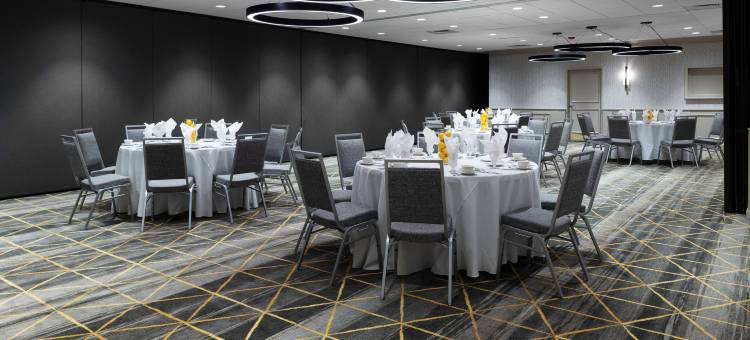 Holiday Inn & Suites 马尔伯勒(Holiday Inn & Suites Marlborough)图片