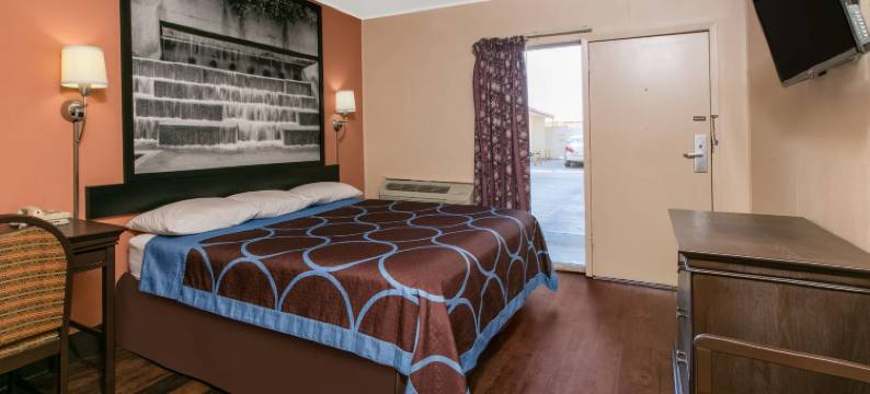 拉伯克市民中心北速8酒店(Super 8 by Wyndham Lubbock Civic Center North)图片