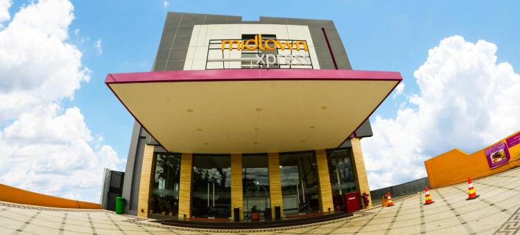 中城萨姆帕特快捷酒店 - 加里曼丹藤加(Midtown Xpress Sampit - Kalimantan Tengah)图片