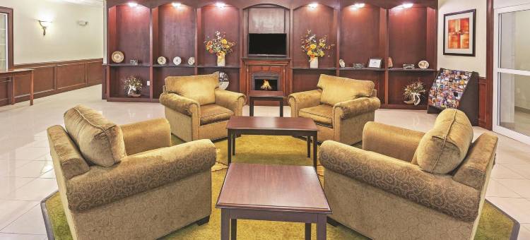 哥伦布拉昆塔温德姆套房酒店(La Quinta Inn & Suites by Wyndham Columbus TX)图片
