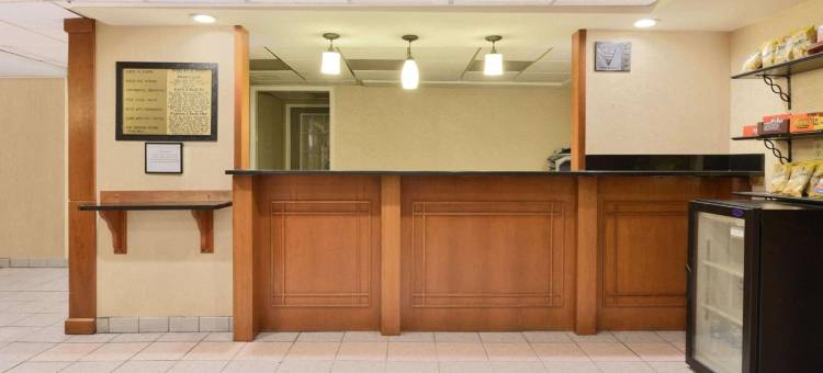 艾伦顿多尼豪生套房酒店(Howard Johnson by Wyndham Allentown/Dorney Hotel & Suites)图片