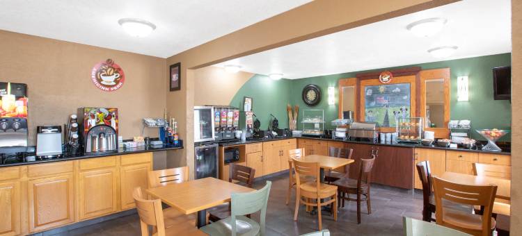 康瑟尔布拉夫斯温德姆美吟温德姆酒店(AmericInn by Wyndham Council Bluffs)图片