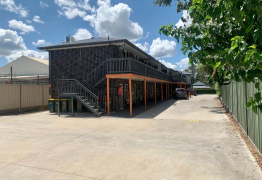 Singleton Valley Accommodation Hotel Overview