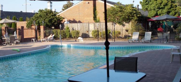 郊区长住酒店(Suburban Studios Williamsburg Central)图片