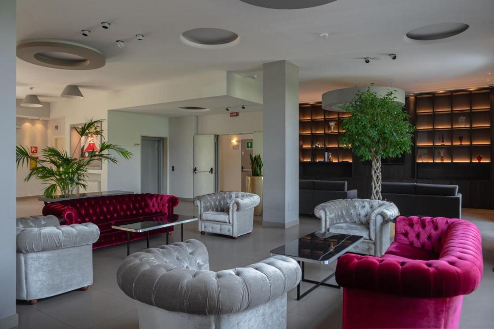 Maranello Palace Hotel Over view