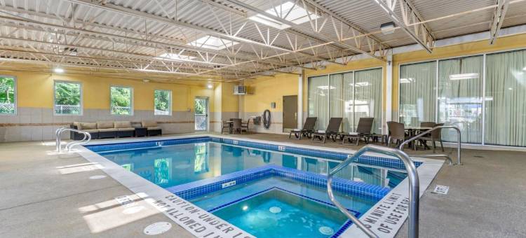 舒适套房酒店(Comfort Inn & Suites)图片