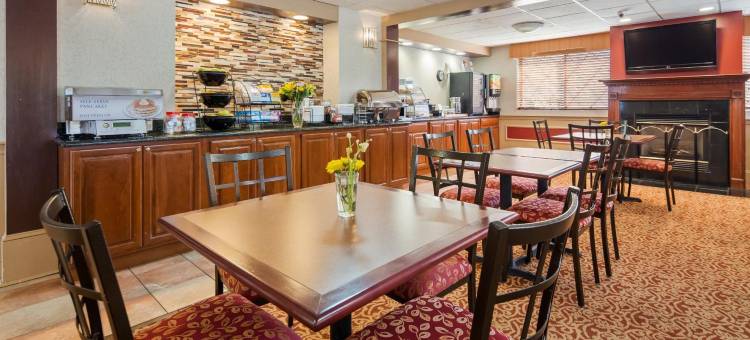 沙伦/斯伯勒贝斯特韦斯特优质酒店(Best Western Plus the Inn at Sharon/Foxboro)图片