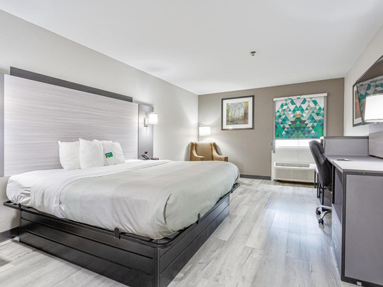 埃德蒙佩图斯桥区凯艺酒店