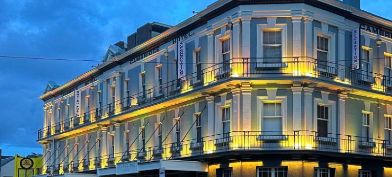 剑桥饭店(The Cambridge Hotel & Backpackers)图片