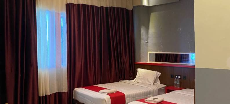 RedDoorz at Brizky Hotel Palu图片