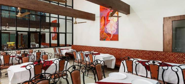 戈尔哈布沃林达文豪华酒店(Hotel Vrindavan Deluxe Kolhapur Near Central Bus Stand)图片