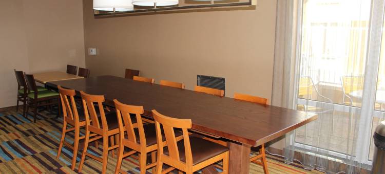 堪萨斯自由城万枫套房酒店(Fairfield Inn & Suites Kansas City Liberty)图片