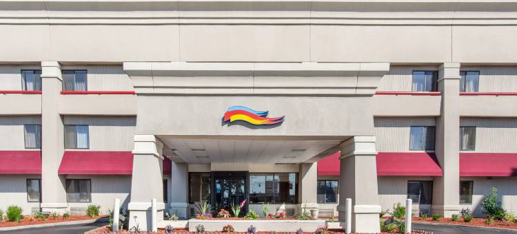 底特律/罗斯维尔温德姆呗盟酒店(Baymont by Wyndham Detroit/Roseville)图片