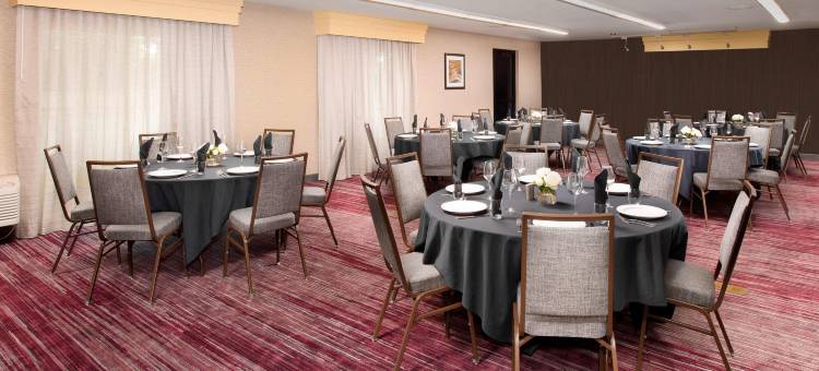 波特兰希尔斯伯勒万怡酒店(Courtyard Portland Hillsboro)图片