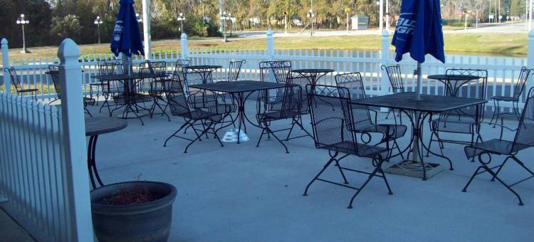 萨凡纳机场戴斯酒店(Days Inn by Wyndham Savannah Airport)图片