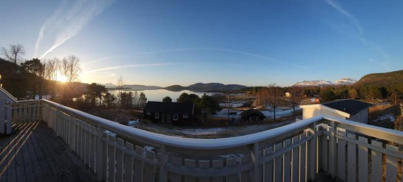 Ulvsvåg Gjestgiveri og Fjordcamping As图片