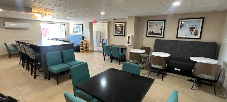阿尔伯克基机场拉昆塔温德姆酒店(La Quinta Inn by Wyndham Albuquerque Airport)图片