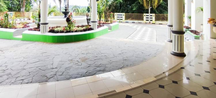 RedDoorz Plus at Hotel Bukik Gadang Sijunjung图片