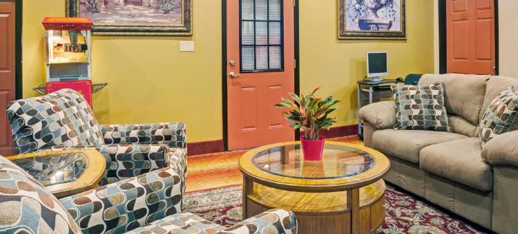 路易斯威尔机场博览中心戴斯酒店(Days Inn by Wyndham Louisville Airport Fair and Expo Center)图片