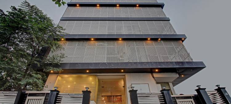 Treebo Silver Grand图片