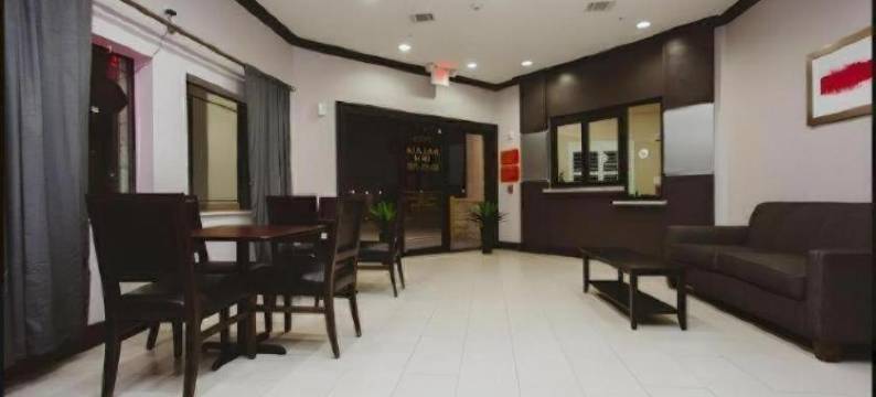 IAH机场北美洲佳价套房酒店(Americas Best Value Inn and Suites IAH Airport North)图片