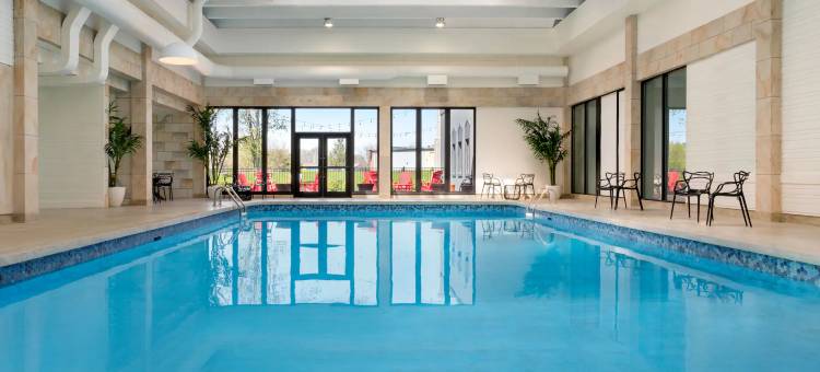 康沃尔华美达酒店(Ramada by Wyndham Cornwall)图片