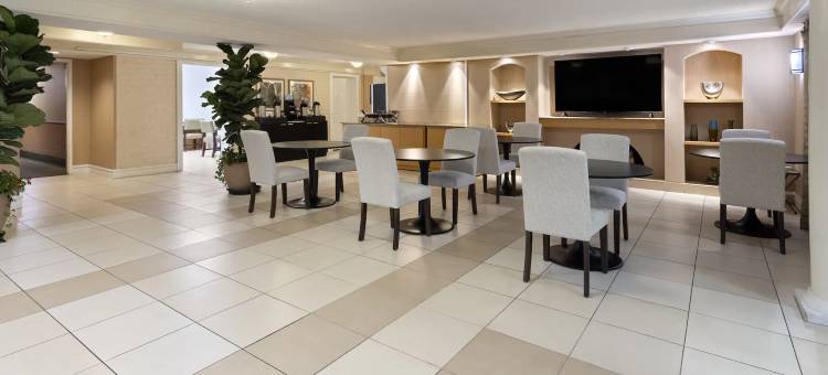 匹兹堡机场拉昆塔温德姆酒店(La Quinta Inn by Wyndham Pittsburgh Airport)图片