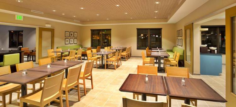 夏洛茨维尔UVA丽怡酒店(Country Inn & Suites by Radisson, Charlottesville-UVA, VA)图片