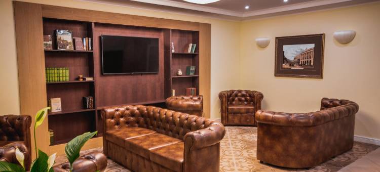 斯塔洛萨斯基酒店(Starosadskij Hotel)图片
