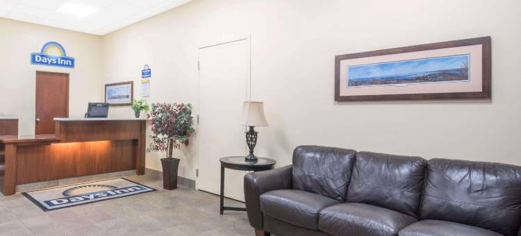 德卢斯湖畔漫步戴斯酒店(Days Inn by Wyndham Duluth Lakewalk)图片