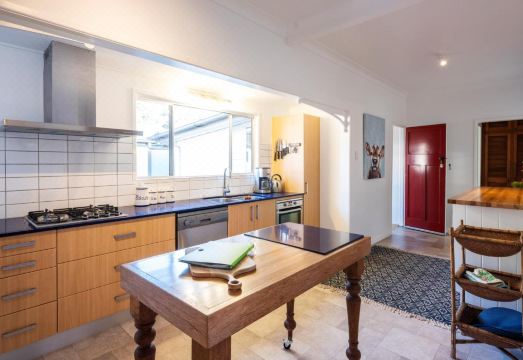 Bridle Guesthouse Hotel Overview