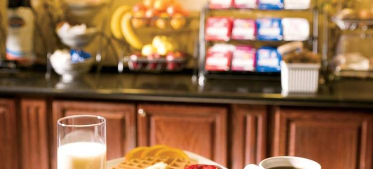 伦纳德堡-圣罗伯特呗盟套房酒店(Baymont by Wyndham Ft. Leonard/Saint Robert)图片