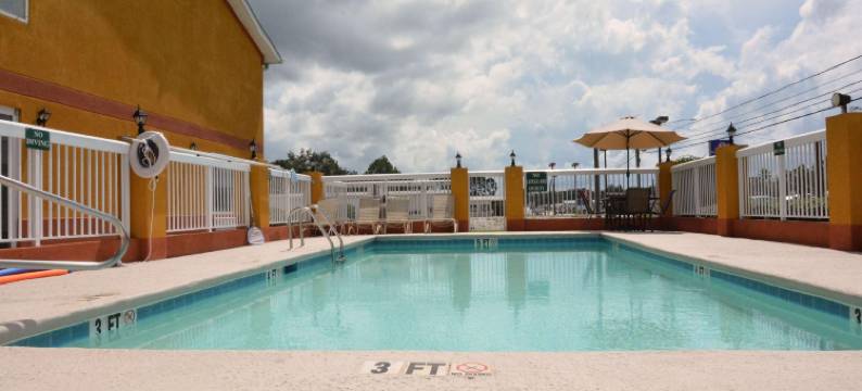 哈兹勒赫司特詹姆森套房酒店(Jameson Inn & Suites Hazlehurst)图片