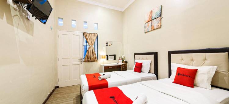 红多兹Plus酒店-近北苏门答腊大学(RedDoorz Plus Near Universitas Sumatera Utara)图片
