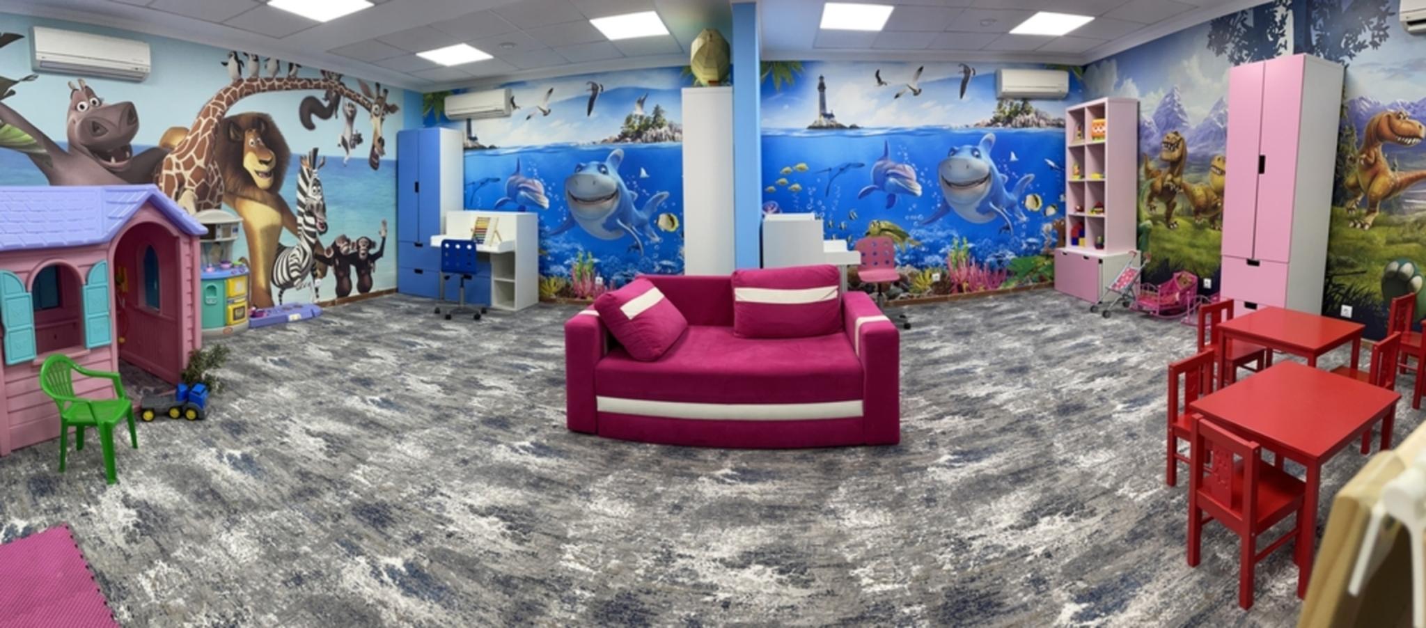 Grand Palace HotelOver view