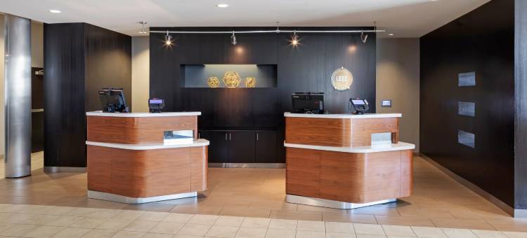 长滩机场万怡酒店(Courtyard Long Beach Airport)图片