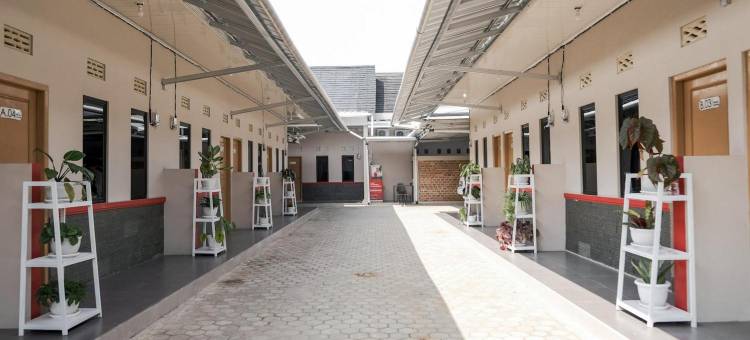 红多兹伊斯兰酒店-近楠榜哈吉美娜(RedDoorz Syariah Near Hajimena Lampung)图片