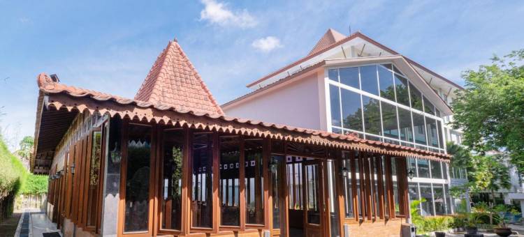 日惹布尔扎酒店(Burza Hotel Yogyakarta)图片