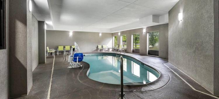 路易维尔东拉昆塔温德姆套房酒店(La Quinta Inn & Suites by Wyndham Louisville East)图片