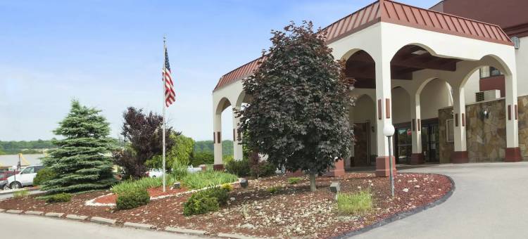 温德姆旗下-匹兹堡/新斯坦顿华美达酒店(Ramada by Wyndham Pittsburgh/New Stanton)图片